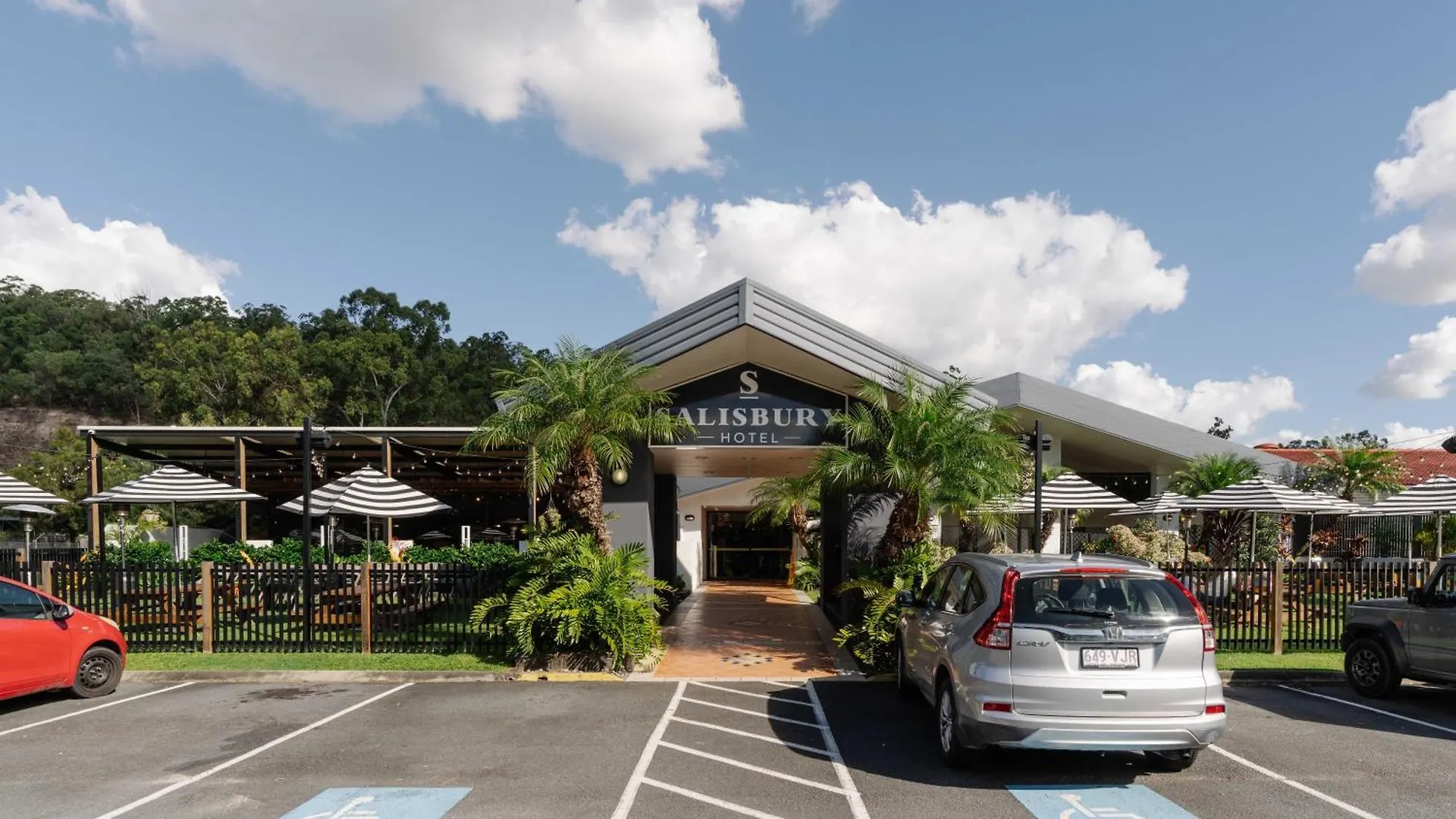 ***  Salisbury Hotel Motel Brisbane Australia